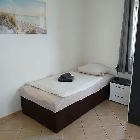 Apartmenthaus Eldena Am Teich شقة جرايفسفالد
