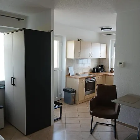 Apartmenthaus Eldena Am Teich شقة *